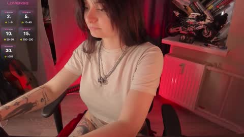 Snapshot of melante_s chatting on March 31, 2:28 pm Ash online show from March 31, 2:28 pm