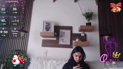Snapshot of melany_27 chatting on January 13, 12:43 pm Melany online show from January 13, 12:43 pm