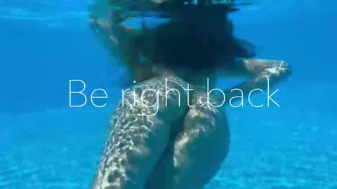 Snapshot of melanybunny chatting on December 5, 7:21 pm Adel online show from December 5, 7:21 pm