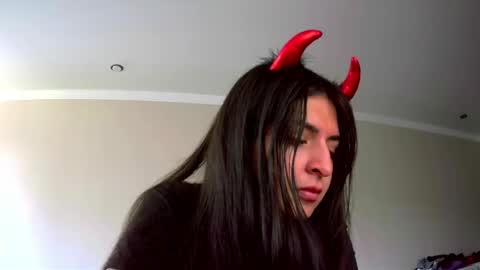 melena_caramel online show from April 14, 7:14 am