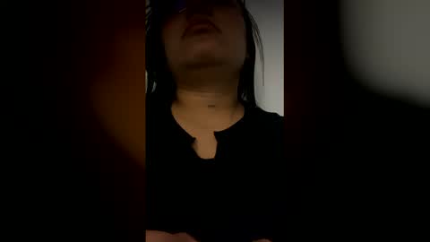 Snapshot of melie_me chatting on April 9, 10:53 am MELIE online show from April 9, 10:53 am