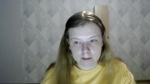 Snapshot of melina_beauty chatting on April 25, 4:15 pm Melina online show from April 25, 4:15 pm