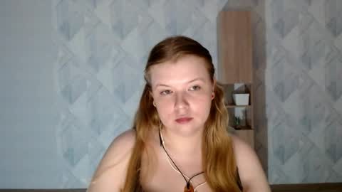 Snapshot of melina_beauty chatting on May 11, 10:29 pm Melina online show from May 11, 10:29 pm