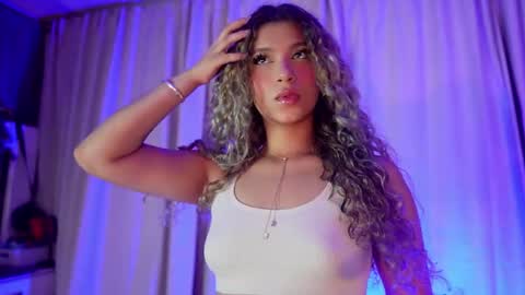Snapshot of melina_smith1 chatting on May 1, 7:40 pm MelinaSmith online show from May 1, 7:40 pm