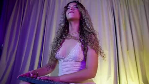 Snapshot of melina_smith1 chatting on May 2, 10:37 pm MelinaSmith online show from May 2, 10:37 pm