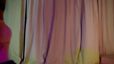 Snapshot of melina_smith1 chatting on June 13, 6:39 pm MelinaSmith online show from June 13, 6:39 pm