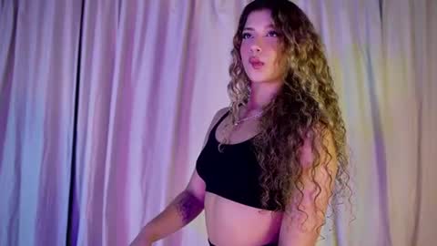 Snapshot of melina_smith1 chatting on July 7, 1:41 am MelinaSmith online show from July 7, 1:41 am