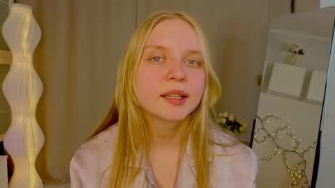 Alice - online show from April 18, 7:58 pm