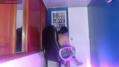 melisa23_ online show from March 12, 5:28 pm