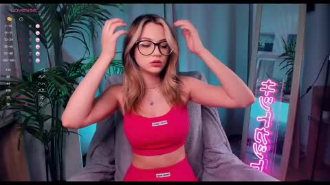 Snapshot of melisa_ginger chatting on February 12, 9:20 am Im Melisa 3 online show from February 12, 9:20 am