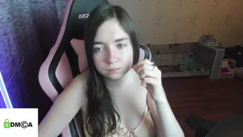 Snapshot of melisanilson chatting on December 3, 10:19 pm melisanilson online show from December 3, 10:19 pm