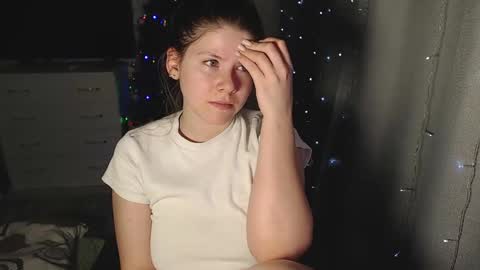 Melissa  Ray online show from January 16, 8:25 pm