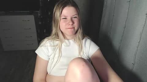 Melissa  Ray online show from January 21, 4:48 pm