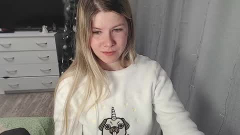 Melissa  Ray online show from January 24, 8:22 pm