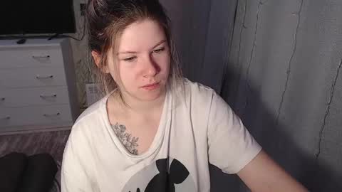 Melissa  Ray online show from January 31, 2:15 am