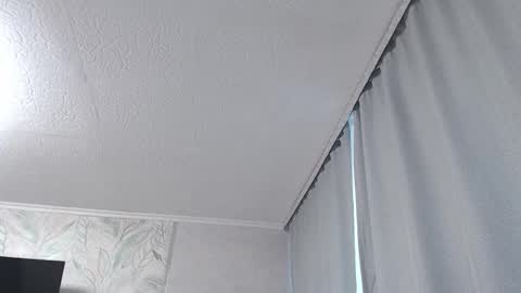 Melissa  Ray online show from September 25, 3:32 am