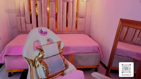 Lissa  online show from December 18, 6:58 pm