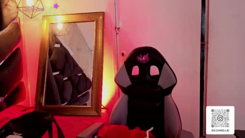 Lissa  online show from April 8, 6:52 pm