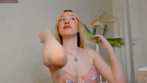 melissa_moooree online show from March 4, 1:22 am