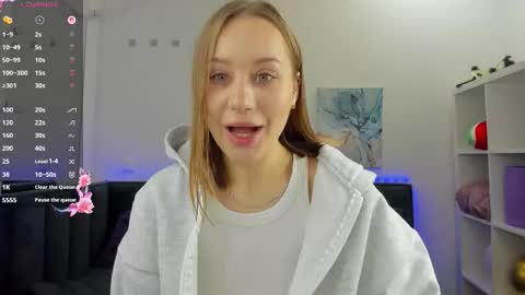 Snapshot of melissa_new22 chatting on November 10, 12:53 am melissa_new22 online show from November 10, 12:53 am