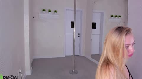 Melissa online show from October 14, 3:40 am