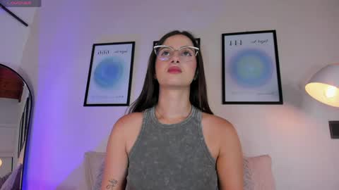 Snapshot of melissaalvarez_ chatting on April 27, 11:19 am melissaalvarez_ online show from April 27, 11:19 am