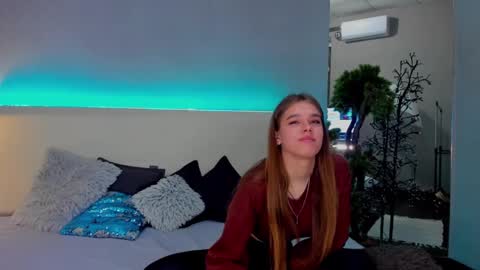 Snapshot of melissacrayzy chatting on February 14, 9:56 am MelissaCrayzy online show from February 14, 9:56 am