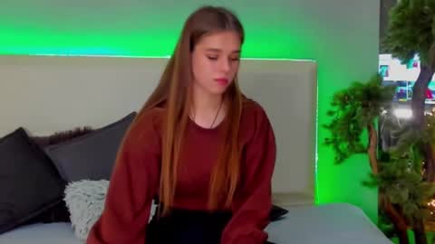 Snapshot of melissacrayzy chatting on February 19, 9:39 am MelissaCrayzy online show from February 19, 9:39 am