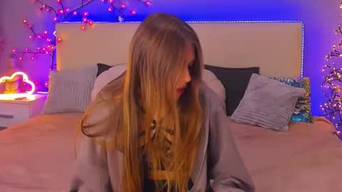 Snapshot of melissacrayzy chatting on September 28, 5:24 am MelissaCrayzy online show from September 28, 5:24 am