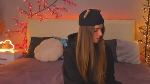 Snapshot of melissacrayzy chatting on October 17, 5:32 am MelissaCrayzy online show from October 17, 5:32 am