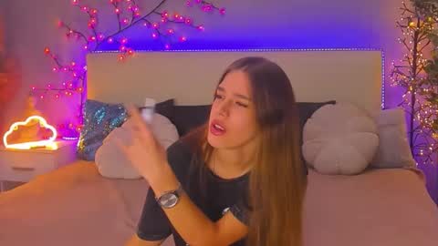 Snapshot of melissacrayzy chatting on November 10, 6:23 am MelissaCrayzy online show from November 10, 6:23 am