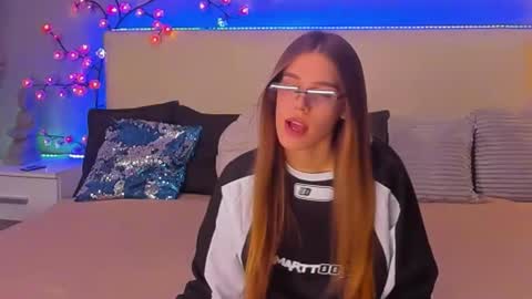 Snapshot of melissacrayzy chatting on November 30, 1:15 pm MelissaCrayzy online show from November 30, 1:15 pm