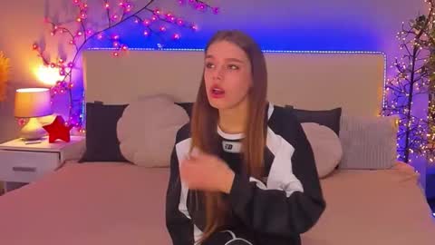 Snapshot of melissacrayzy chatting on February 8, 6:28 am MelissaCrayzy online show from February 8, 6:28 am