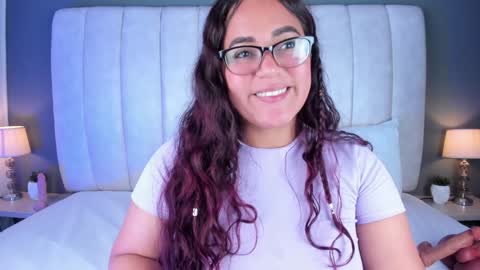 M E L I S S A  online show from February 4, 3:04 pm