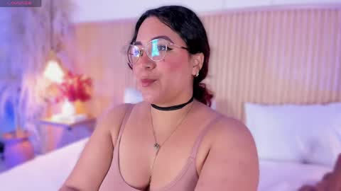 M E L I S S A  online show from May 28, 11:51 am