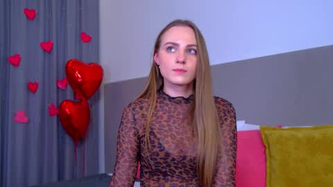 Snapshot of melissamelrey chatting on February 16, 4:53 pm MelissaBerry online show from February 16, 4:53 pm