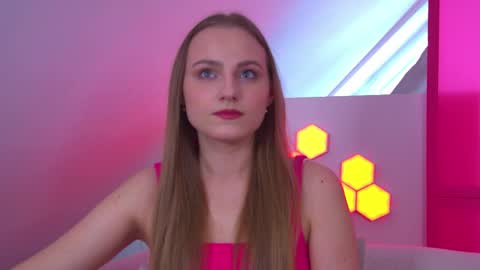 MelissaBerry online show from April 13, 8:42 am