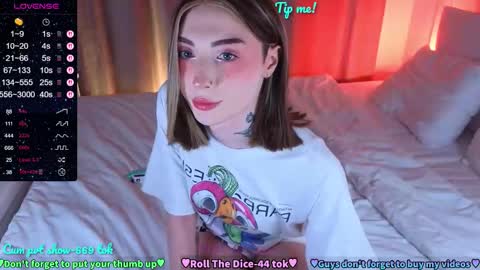 Melissa or abbreviated Mel or Lis online show from March 27, 9:14 pm