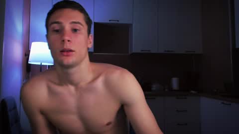 Snapshot of mell0wme chatting on December 25, 1:10 am Mello online show from December 25, 1:10 am