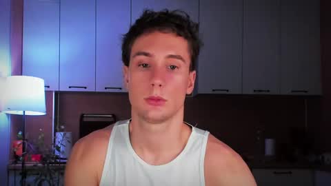 Snapshot of mell0wme chatting on January 19, 1:43 am Mello online show from January 19, 1:43 am