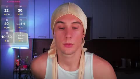 Snapshot of mell0wme chatting on January 22, 12:59 am Mello online show from January 22, 12:59 am