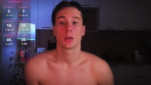 Snapshot of mell0wme chatting on January 29, 12:01 am Mello online show from January 29, 12:01 am