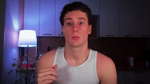 Snapshot of mell0wme chatting on February 2, 1:45 am Mello online show from February 2, 1:45 am