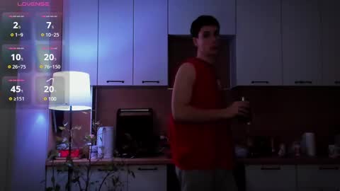 Snapshot of mell0wme chatting on February 5, 2:19 am Mello online show from February 5, 2:19 am