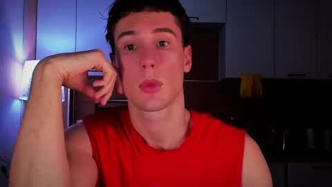 Snapshot of mell0wme chatting on February 9, 7:27 am Mello online show from February 9, 7:27 am