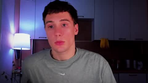 Snapshot of mell0wme chatting on February 9, 11:04 am Mello online show from February 9, 11:04 am