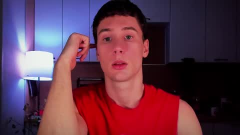 Snapshot of mell0wme chatting on February 19, 1:29 am Mello online show from February 19, 1:29 am