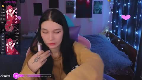 Snapshot of mella_freya chatting on December 1, 9:15 pm Freya IM NONUDE online show from December 1, 9:15 pm