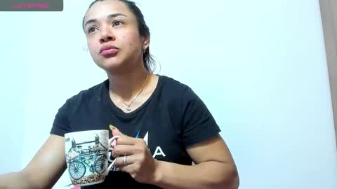 mellanie online show from January 8, 12:40 pm