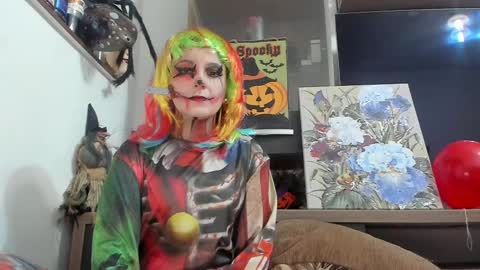 MellyMell  online show from October 31, 7:59 pm